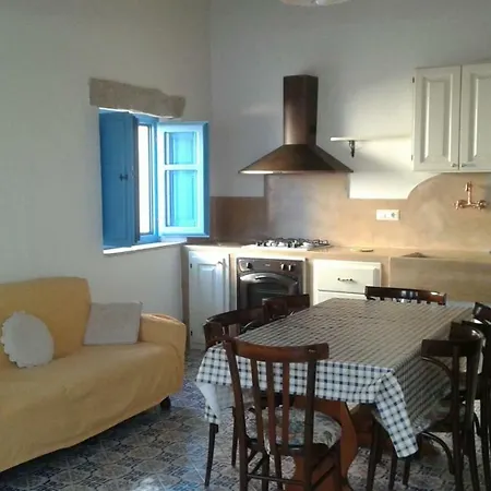 Casa Restaurata Primi'900 * באוני